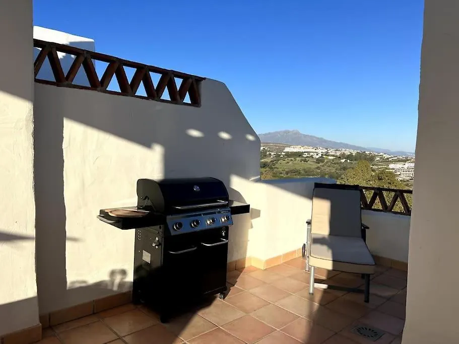 Apartment Penthouse In Estepona Met Jacuzzi En Zeezicht!